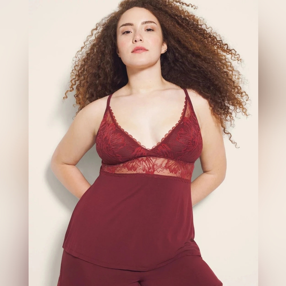 EUC Soma Cool Nights Lace Cami